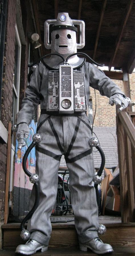 DOCTOR WHO CYBERMAN COSTUME : 5 Steps (with Pictures) - Instructables