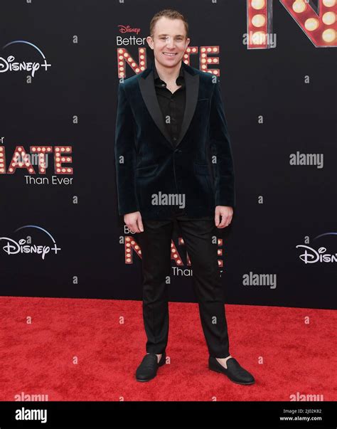 nate hill net worth 2022