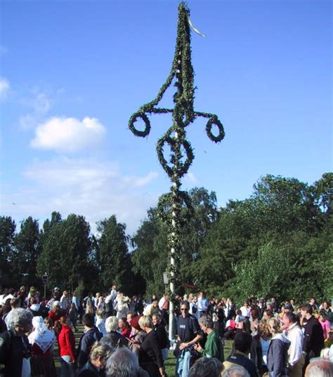 Celebrate The Summer Solstice The Scandinavian Midsummer Way The