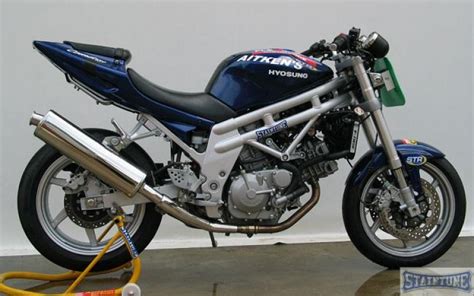 Hyosung Hyosung GT 650 Naked GT 650 Comet Moto ZombDrive