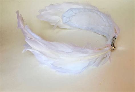 Adult Swan Headpiece Pamelas Y Tocados Tocado De Plumas Trajes De