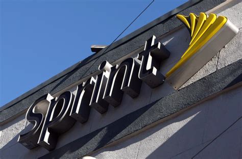 Sprint finally gets serious, unveils more competitive family plans