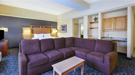 Hampton Inn Central New Jersey Hotel in Clinton, NJ