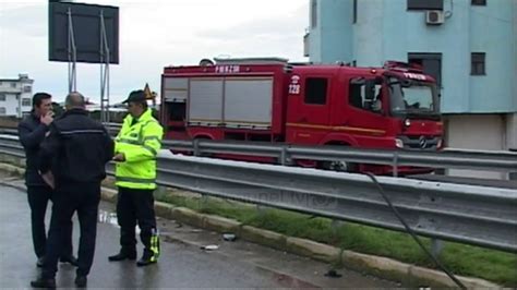 Përgjaken rrugët dy të vdekur dhe një i plagosur Top Channel Albania