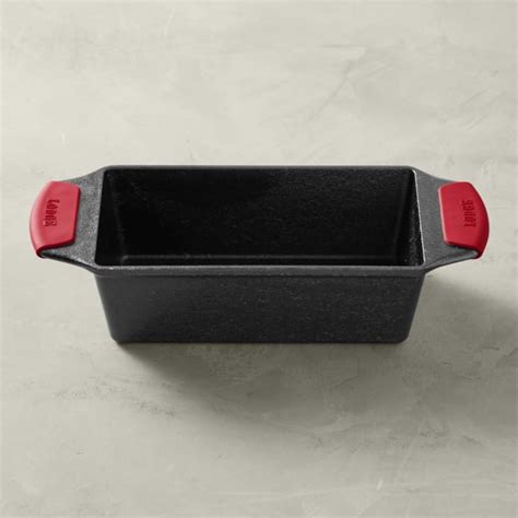 Lodge Launches Bakeware Collection at Williams Sonoma | Apartment Therapy