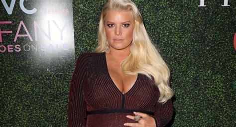 Jessica Simpson pregnancy swelling detox