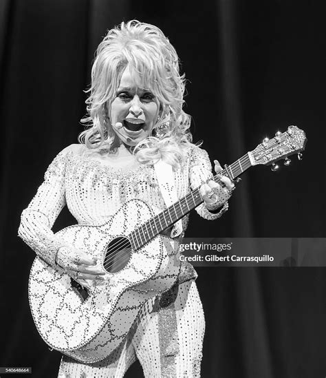 Singer Songwriter Actress Author Businesswoman Dolly Parton News