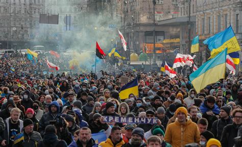 Crisis En Ucrania Manifestación En Kiev Contra Una Invasión Rusa