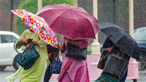 West Bengal Monsoon একটানা বৃষ্টিজনিত পরিস্থিতির উন্নতি কবে ৫ দিন