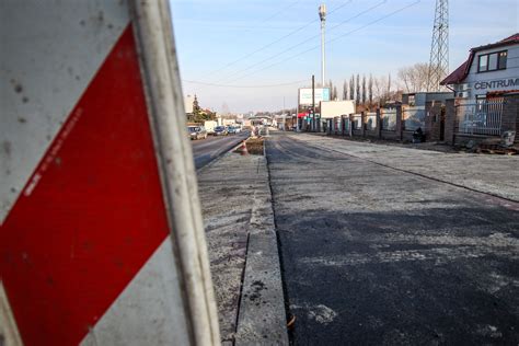 Przebudowa chodnika i ścieżki rowerowej na al Jana Pawła II Zarząd