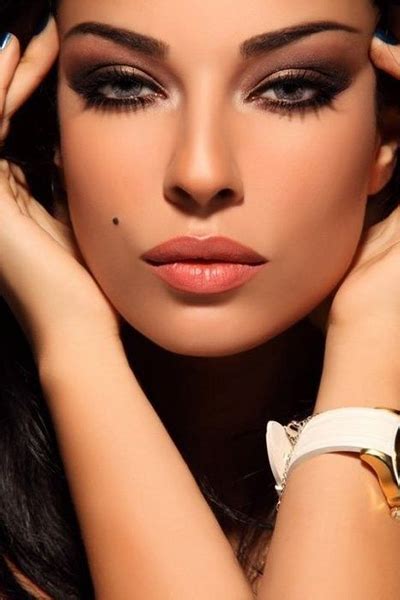 15 Dramatic Eye Makeup Looks to Die For | StyleCaster