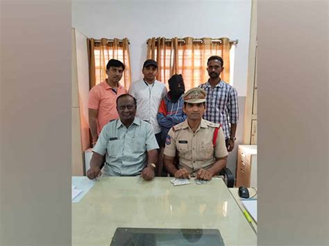 Hyderabad Police Recover Stolen Ornaments Cell Phones One Held