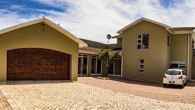 Self Catering Accommodation In Summerstrand Top Earn Rewards