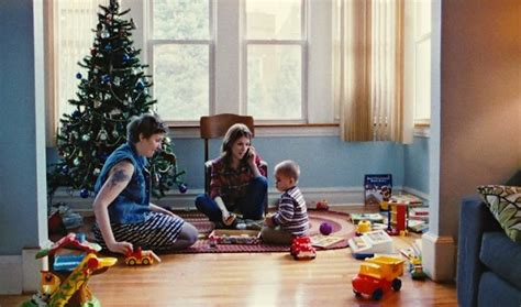 Anna Kendrick's 'Happy Christmas' Trailer Features Lena Dunham & Tons ...