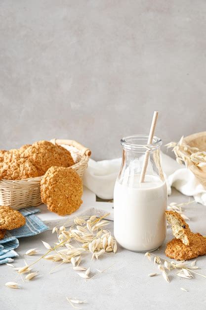 Leche De Avena Deliciosa Y Saludable Bebida Vegetariana Alternativa A