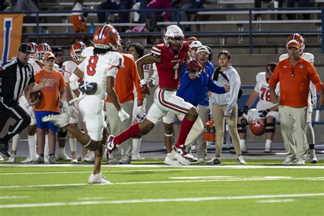 HIGH SCHOOL FOOTBALL: Bronchos win high-scoring contest in 71-70 ...