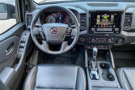 2022 Nissan Frontier Interior