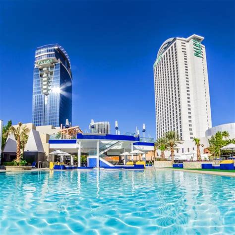 Pictures of the Pool at the Palms Resort Las Vegas