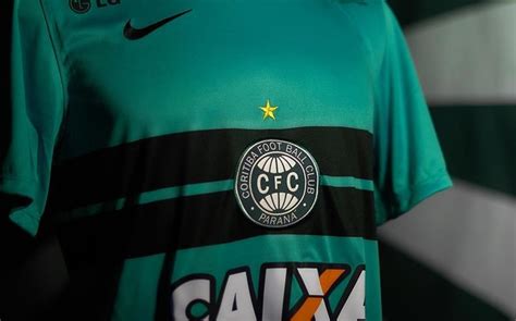 Coritiba Lan A Nova Camisa Pol Mica De Cor Azul Ou Verde