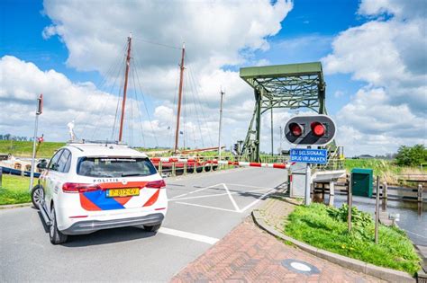 Zeilboot Vaart Tegen Brug NoorderNieuws