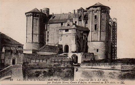 Saumur Le Château Mon hist Façade Sud construit dès le XIe