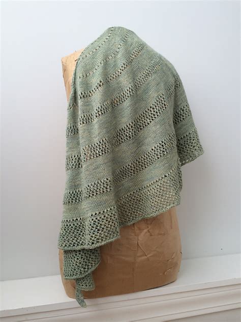 Ravelry Trellis Lace Shawl Pattern By Beedle Hinely