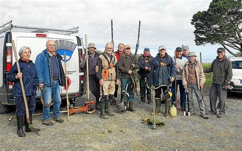 Ploubazlanec On Sactive Lentretien Des Sentiers De Randonn E