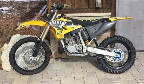 Survival Of The Fittest The Yamaha Yz Stroke Story Pro