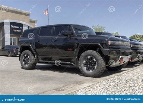 Gmc Hummer Ev X Suv Display At A Dealership Gmc Offers The Hummer Suv