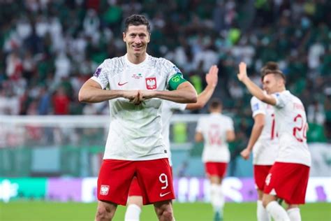 Robert Lewandowski Zapowiedzia Sports Renovations Pierwsz Gr