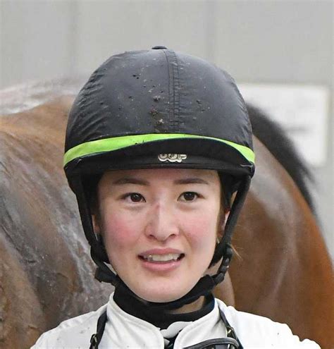 藤田菜七子騎手が鎖骨骨折で手術、レース騎乗中に負傷 サンスポ