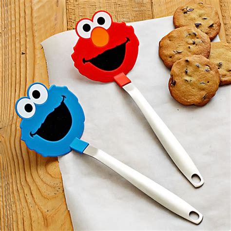 Sesame Street Cookie Monster And Elmo Flexible Spatulas Geekalerts