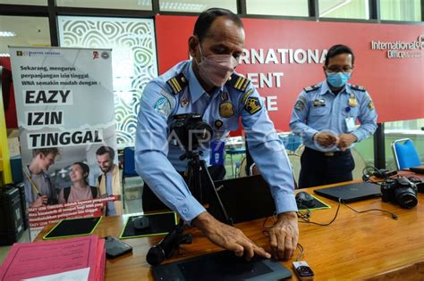 EAZY IZIN TINGGAL WNA INOVASI LAYANAN KANTOR IMIGRASI SURAKARTA