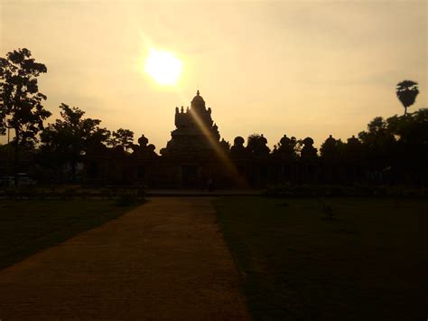 Tamilnadu Tourism: Kanchi Kailasanathar Temple - Architecture