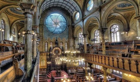 A Glimpse Inside Some Of The Most Beautiful Synagogues Around The Globe