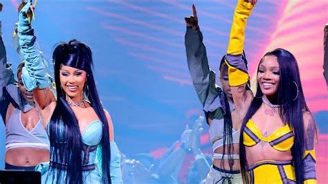 Cardi B Pops Out With Gorilla At Amas And Performs Tomorrow 2 YouTube