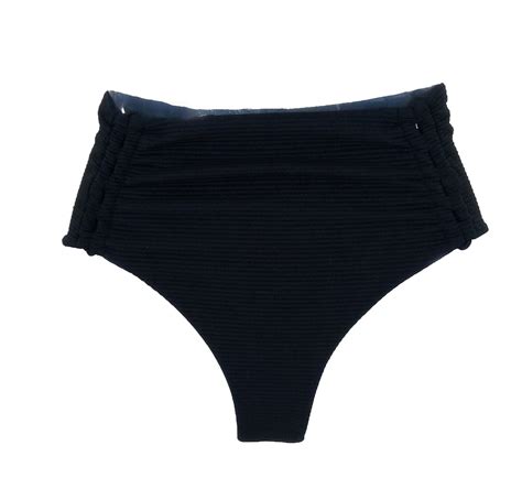 Hot Pants Detalhes Laterais Preto Texturizado Ilha Bikini