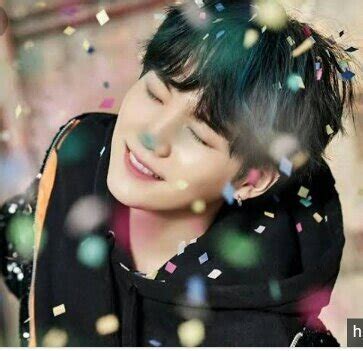 Feliz Cumplea Os Suga Army S Amino Amino