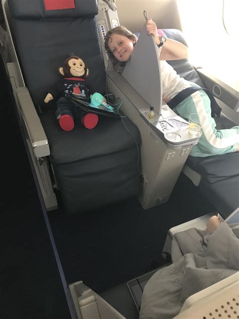 Seat Map Hi Fly Airbus A340 300 SUN 295pax | SeatMaestro