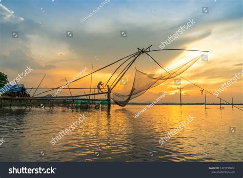 Fish Farm Mekong River Stock Photos - 608 Images | Shutterstock