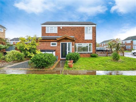 3 Bed Detached House For Sale In Foster Road Kempston Bedford Mk42 £