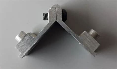 Aluminium Silver Domal Corner Cleat For Aluminium Sliding Window Size