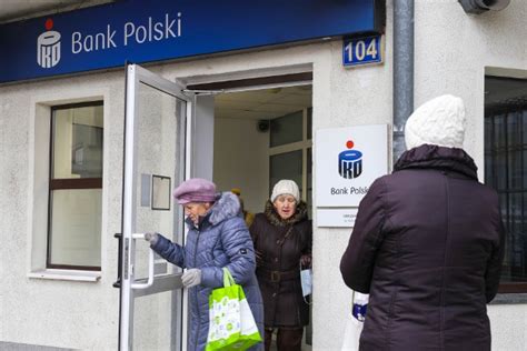 Toruń Bank PKO BP zamknął swój oddział przy ul Mickiewicza Klienci