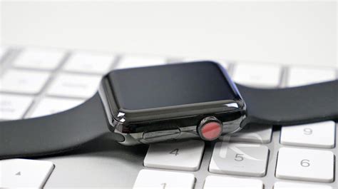 Apple Watch Series 4 To Feature All-New Design, 15% Larger Display ...