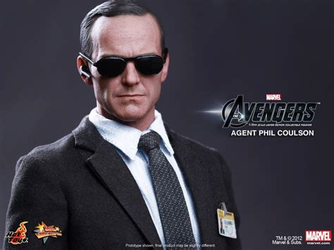 Hot Toys Announces The Avengers: Agent Phil Coulson - ActionFigurePics.com