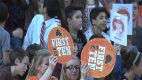 Browns Congratulate Rocky River Middle School