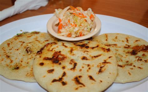 🥇 Pupusas de Quesillo - Comida de Honduras