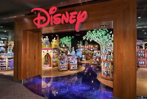 Closing Date Announced for the ORIGINAL Disney Store - Disney by Mark