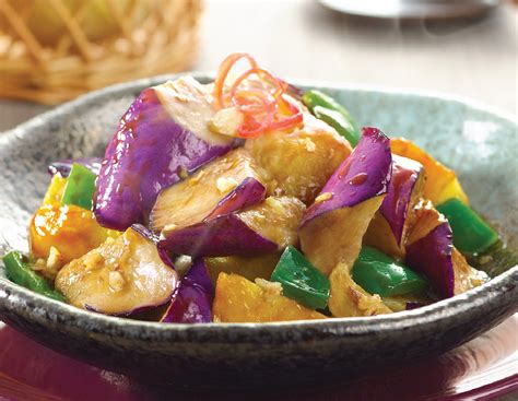 Stir Fried Eggplant Potato And Green Bell Pepper Recipes Lee Kum Kee Home Hong Kong