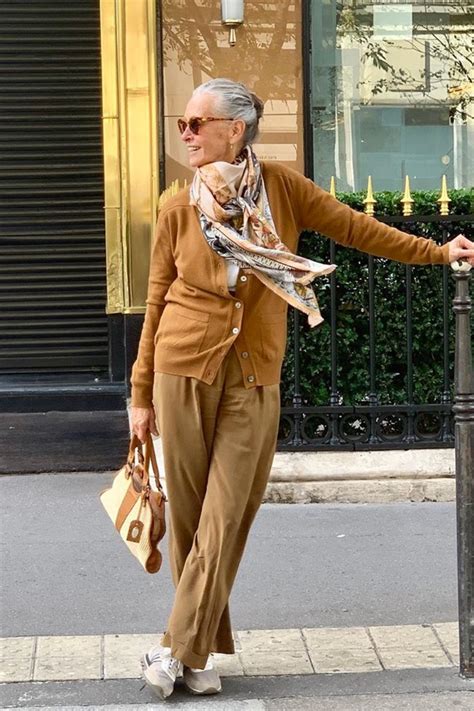 Comment s habiller après 60 ans Les looks inspirants de Linda V